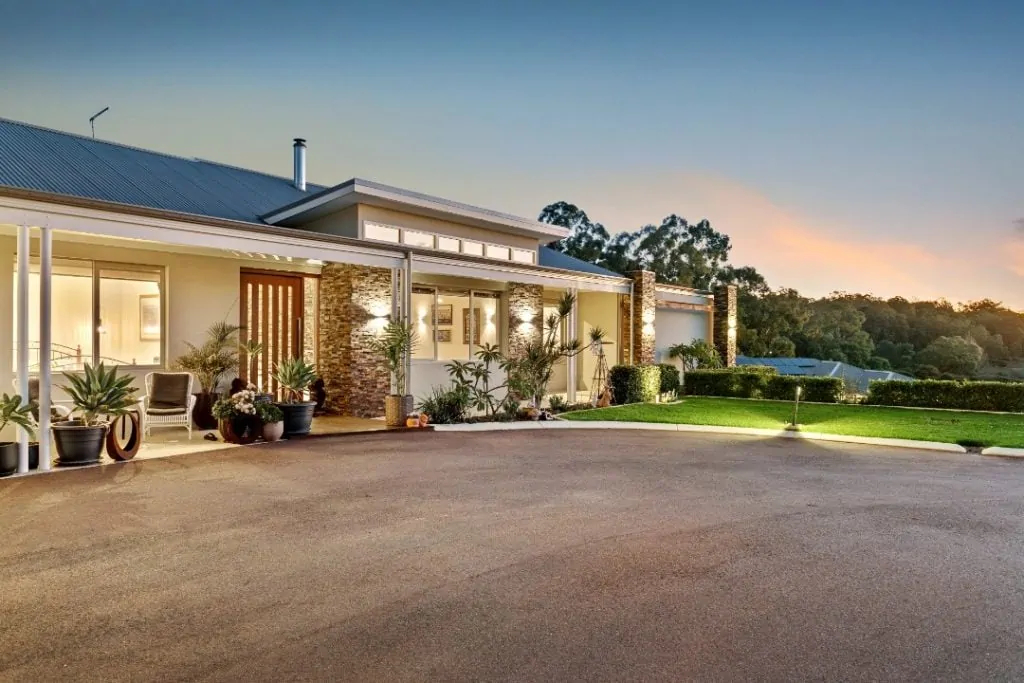 The Oakford Residence — single storey custom home in Oakford, WA